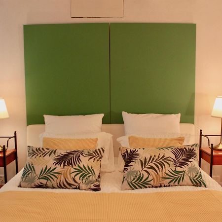 Le Jour Et La Nuit Bed & Breakfast Geneva Exterior photo