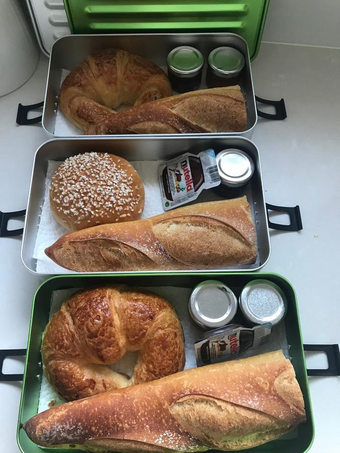 Le Jour Et La Nuit Bed & Breakfast Geneva Room photo