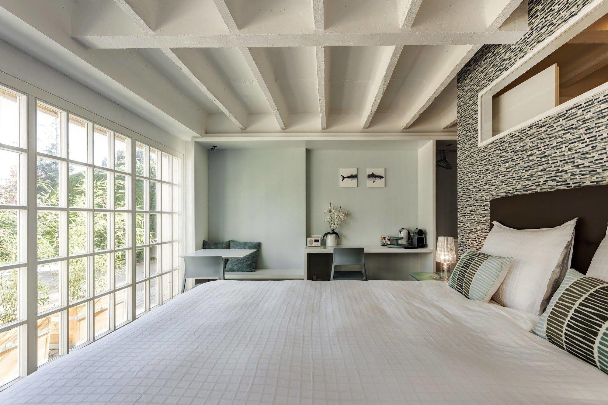 Le Jour Et La Nuit Bed & Breakfast Geneva Exterior photo