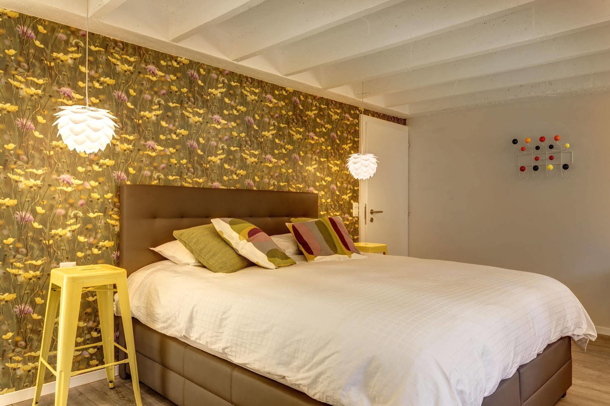 Le Jour Et La Nuit Bed & Breakfast Geneva Exterior photo